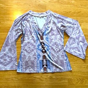 Like new Aztec print long sleeve shirt